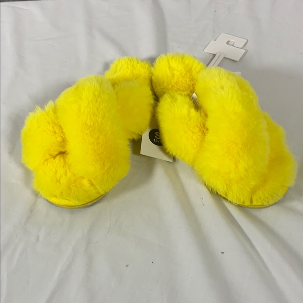 Plush Yellow Fuzzy Slippers Size S